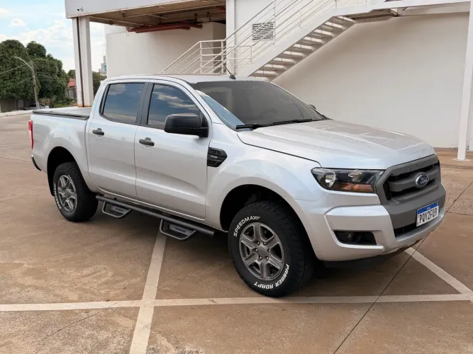 Ford Ranger XLS 2.5 16V 4X2 CD Flex 2017