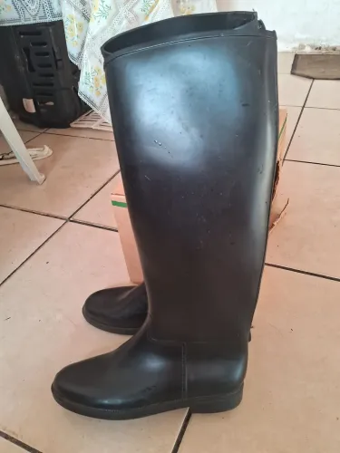 Bota 36/37 Nova 