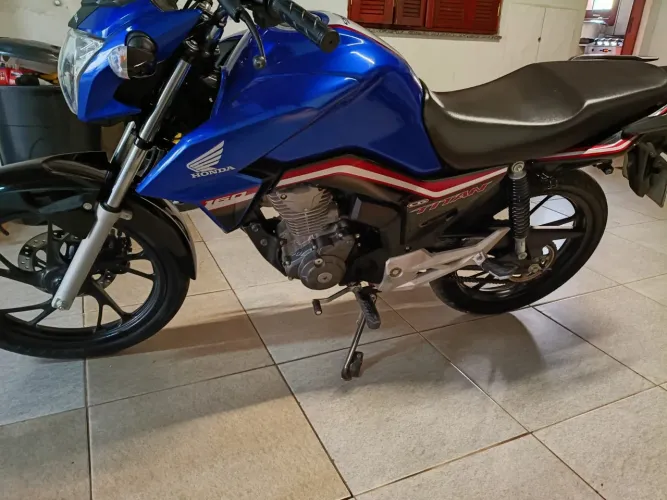 Vendo CG Titan único dono