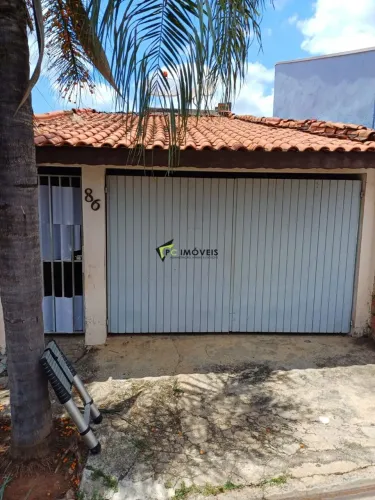 Casa à Venda em Tatuí/SP  2 Quartos, 2 Vagas, Terreno 5x25  R$ 200 mil