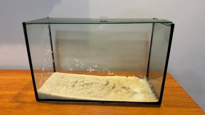 Vendo aquário de 25L