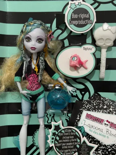 MONSTER HIGH CREEPRODUCTION LAGOONA BLUE RECOLOCADA NA CAIXA