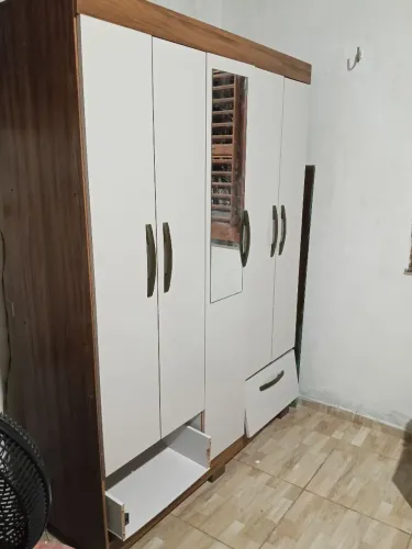 Guarda roupas solteiro 5 portas usado