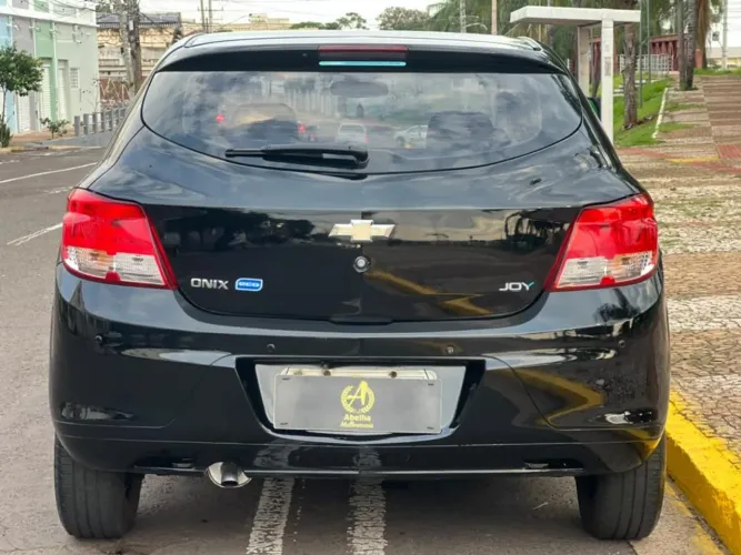 Chevrolet Onix JOY Hatch 1.0 8V Flex Mec. 4P 2018