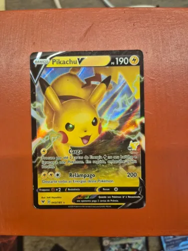 Pikachu V 043 185, carta Pokémon, original, estado excelente