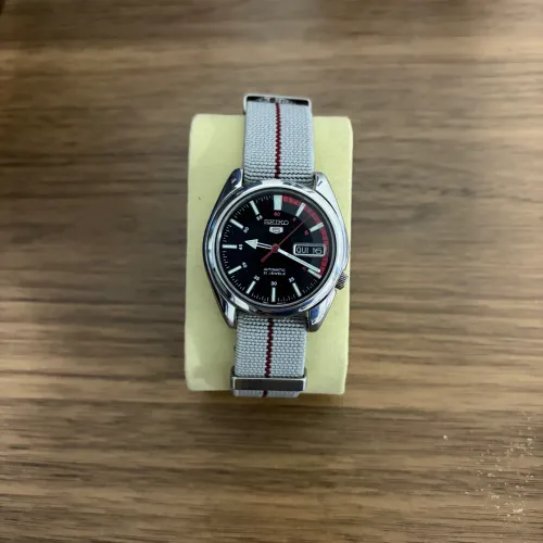 Seiko 5 SNK