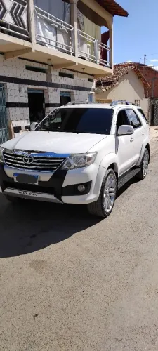 Toyota Hilux SW4 SR 4X2 2.7/ 2.7 Flex 16V Aut. 2014