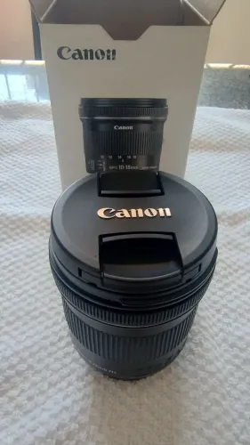 Canon EF-S 10-18mm f/4.5-5.6 IS STM