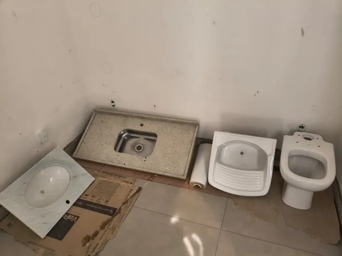 Pia cozinha, pia banheiro, tanque e vaso sanitario