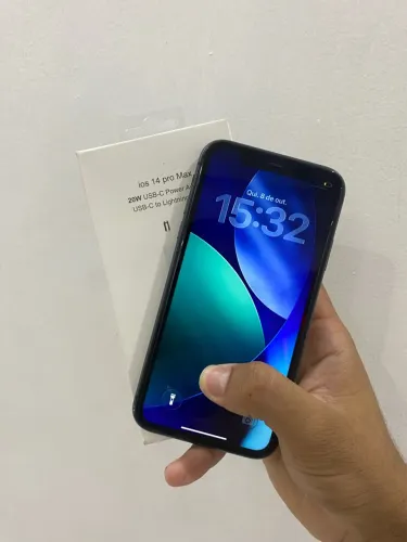 iPhone 11 128 GB preto