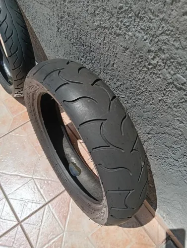 Pneus cb 300R