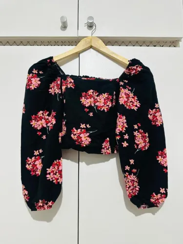 Cropped floral feminino