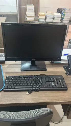 Monitor e teclado