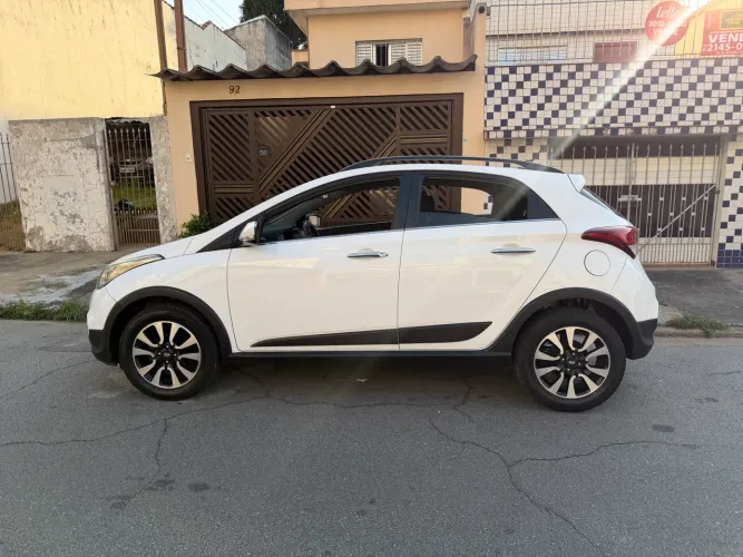 Hyundai HB20X Premium 1.6 Flex 16V Aut. 2016