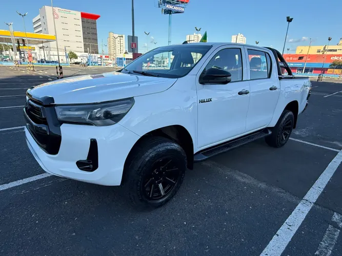 Toyota Hilux CD SR 4X4 2.8 TDI Diesel Aut. 2020
