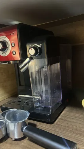 Máquina de café, capuccino profissional 