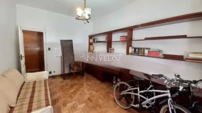 Apartamento : Padrão / Residencial / Catete
