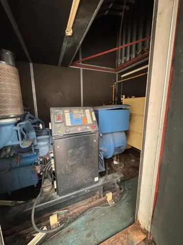 VENDO GRUPO GERADOR DE ENERGIA DE 955 KVA