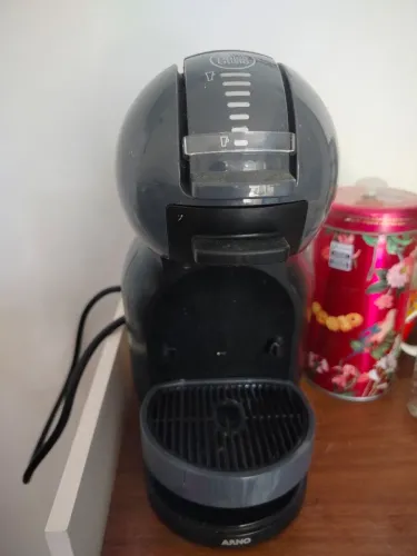 CAFETEIRA DOLCE GUSTO