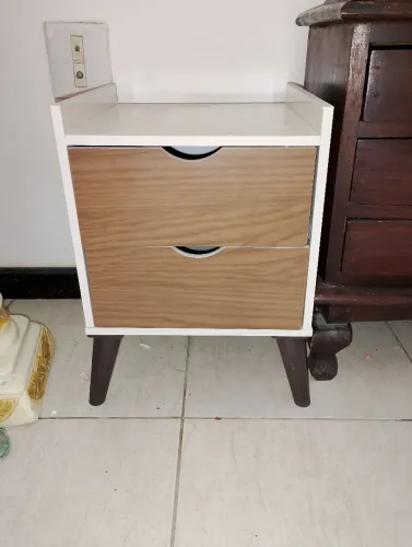 Mesa de cabeceira 2 gavetas