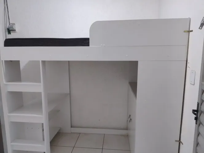 Cama suspensa (Multifuncional). Não entrego.