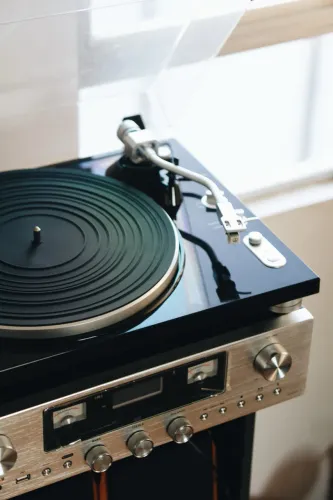 Toca Discos Raveo Concert One + Receiver em Excelentes Condições