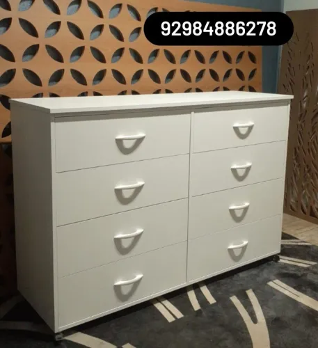 Cômodas com 8 gavetas e rodinhas