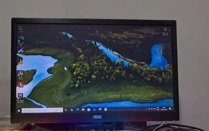 Monitor AOC 18,5 pol ,usado