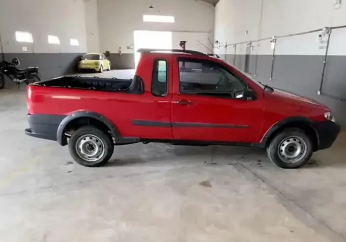 Fiat Strada 1.4 MPI Fire Flex 8V CE 2010