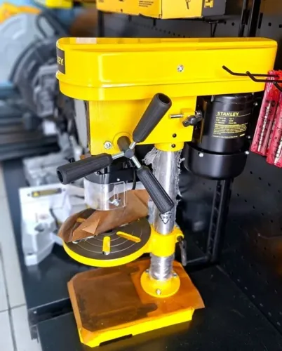 Furadeira de Bancada Stanley - Entrega gratis