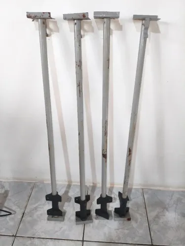 Jogo de Hastes Retráteis para Sofá (4 Unidades) com Parafusos - 87 cm