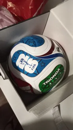 Vendo bola da copa Trionda nova, na caixa 