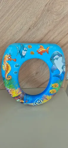 Redutor infantil almofado astra, com tema fundo do mar. Assento nunca usado.