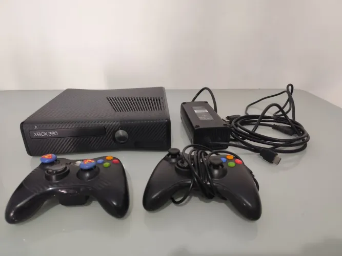 Xbox 360 com 125 jogos