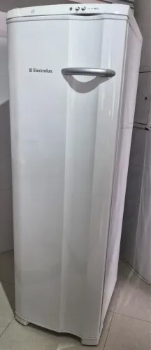 BARBADA FREZZER VERTICAL ELETROLUX 8 GAVETAS IMPECÁVEL!ESTASO DE ZERO