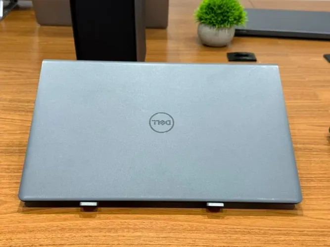 Notebook Dell Vostro 15 3510 i5 11ª 16GB SSD NVMe 15.6" FHD - Garantia e NF