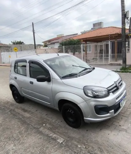 Fiat Uno Attractive 1.0 EVO Fire Flex 8V 5P 2021