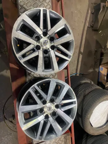 Roda Hilux SW4 aro 18 original de fabrica