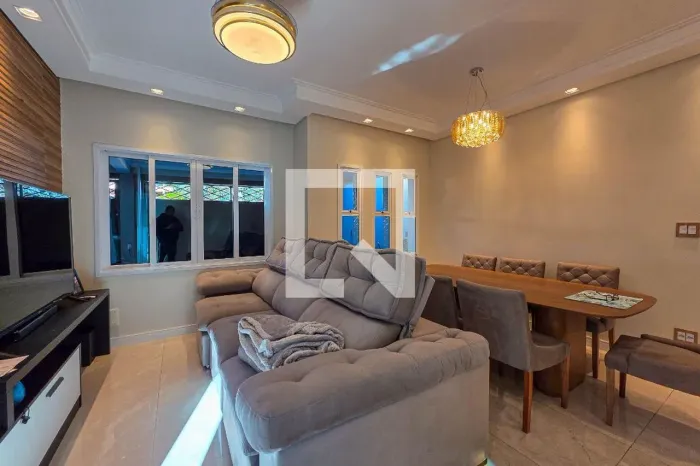 Casa à Venda - Vila Alpina, 3 Quartos, 200 m2