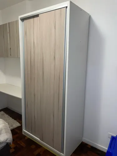 Guarda-Roupa Grande - Ideal para Casal/Solteiro