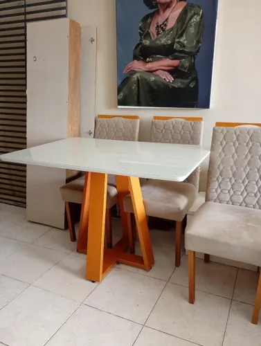 Vendo Copa nova com 4 cadeiras