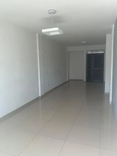 Alugo apartamento em frente ao caribessa