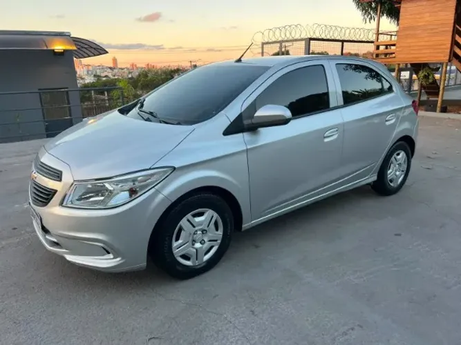 Chevrolet Onix JOY Hatch 1.0 8V Flex Mec. 4P 2018