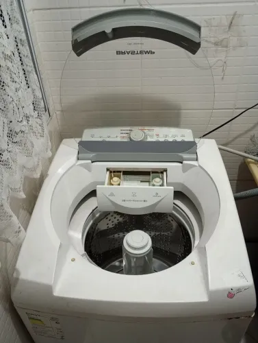 MAQUINA DE LAVAR 11K BRASTEMP , PERFEITO ESTADO 220 , VOU VENDER E VOU EMBORA.