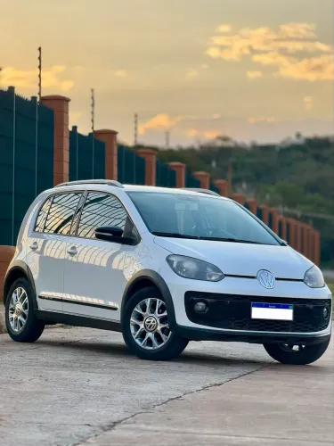 Volkswagen Up! Cross 1.0 TSI Total Flex 12V 5P 2016