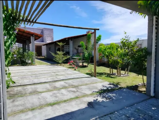 CASA A VENDA EM LAGOINHA/ PARAIPABA 