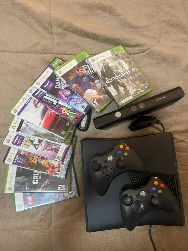 Xbox 360 Slim com kinnect + 10 jogos originais 