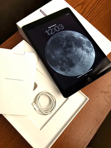 iPad 9° geração 64GB + cabo carregador original + caixa