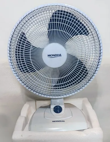Ventilador de mesa Mondial 80W