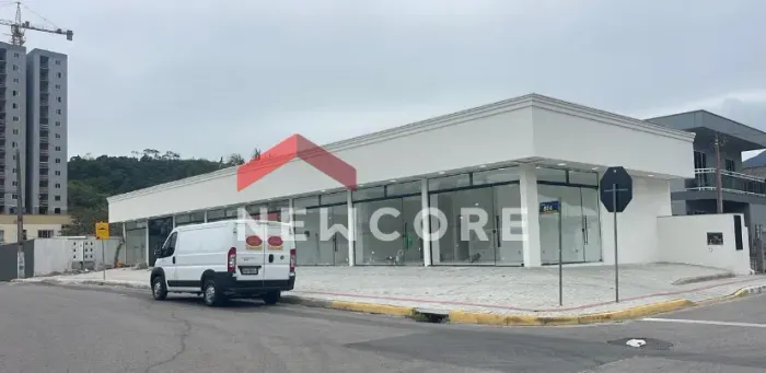 Sala comercial em Rua 804 - Alto São Bento - Itapema/SC